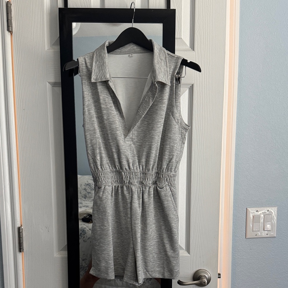 Gray Sleeveless Collared Romper